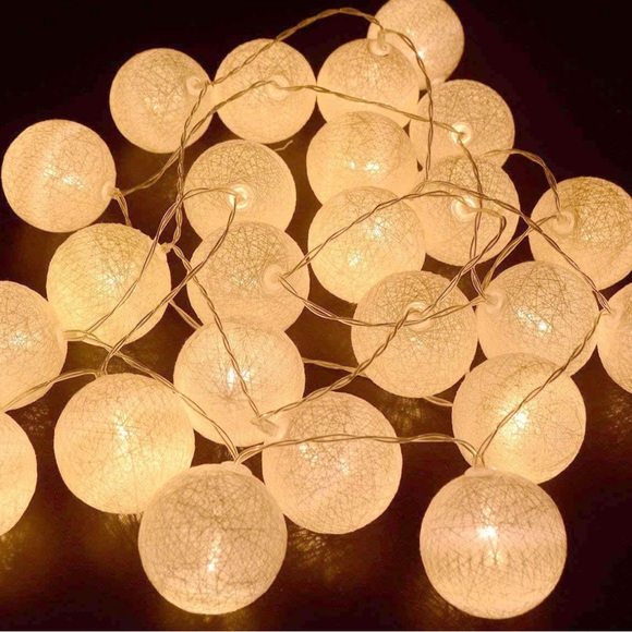 New! ☆ 3M! White Aesthetic Plastic Circular Bulb String Lights - Picture 7 of 10